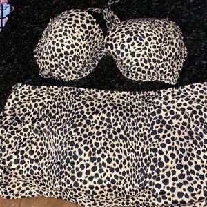 Victoria’s Secret leopard bathing suit 34DD